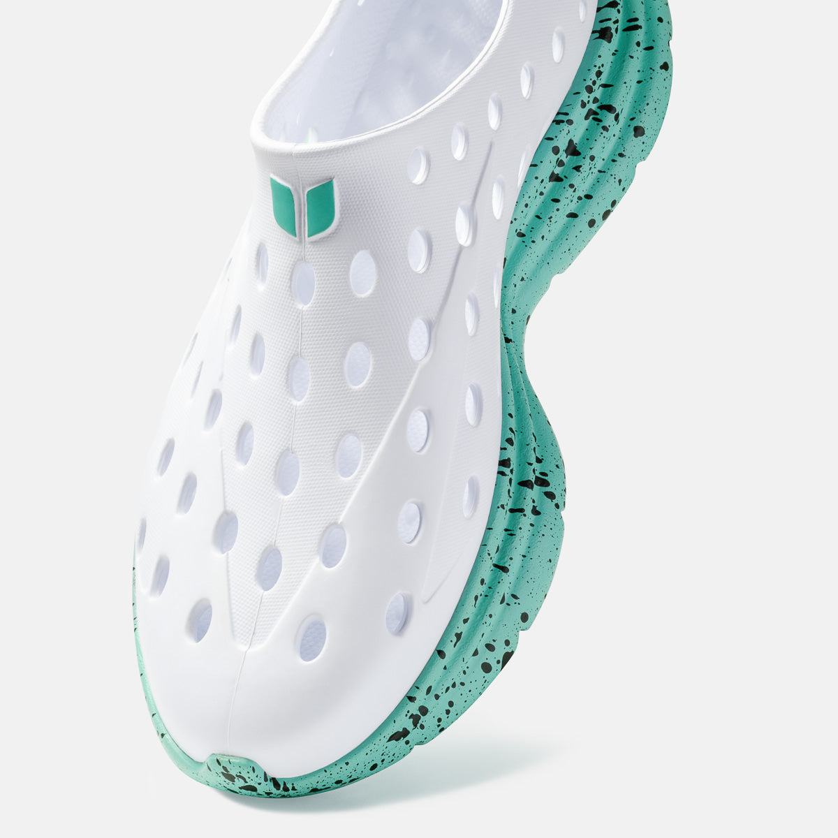 Revive - White / Electric Teal Speckle