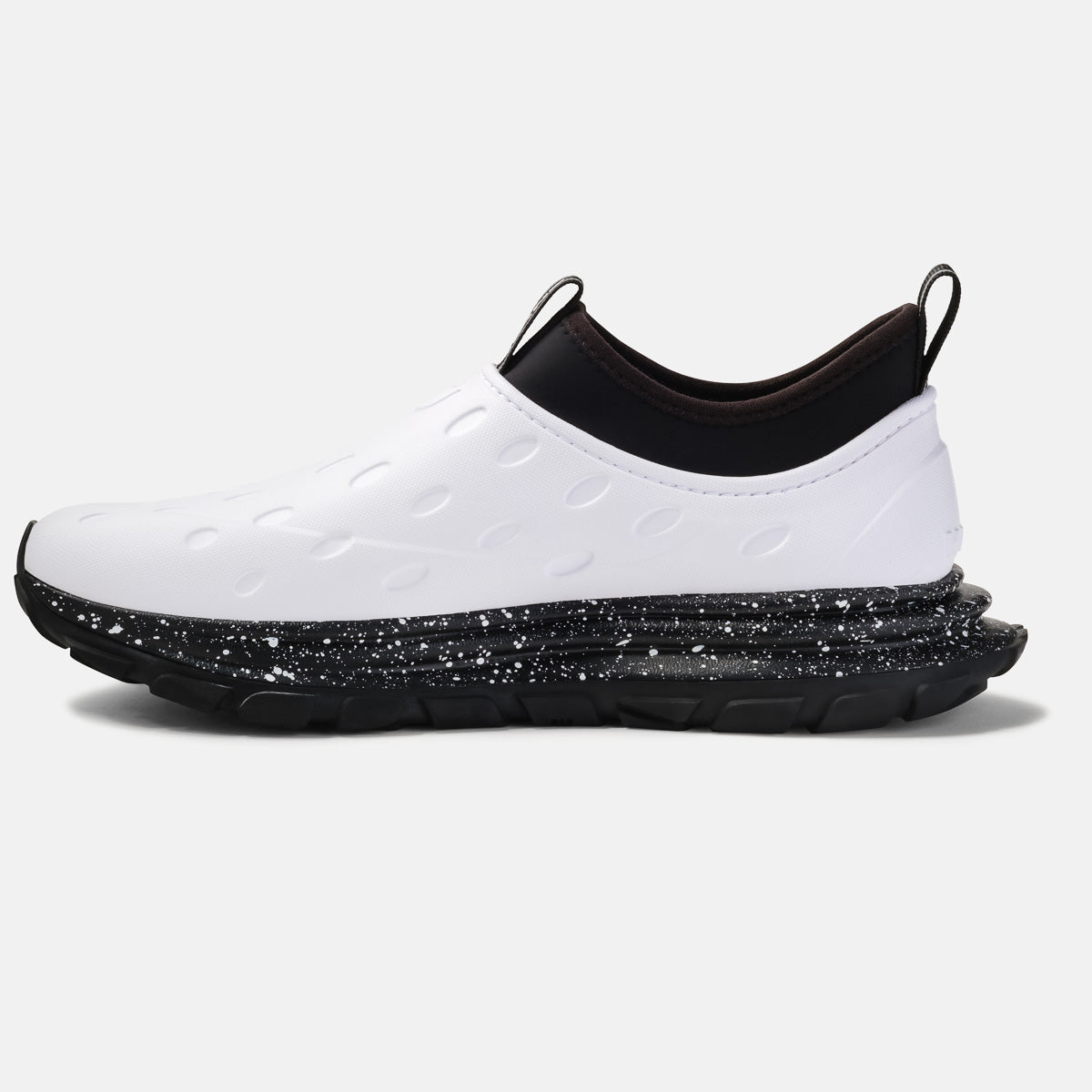 Revive AC - White / Black