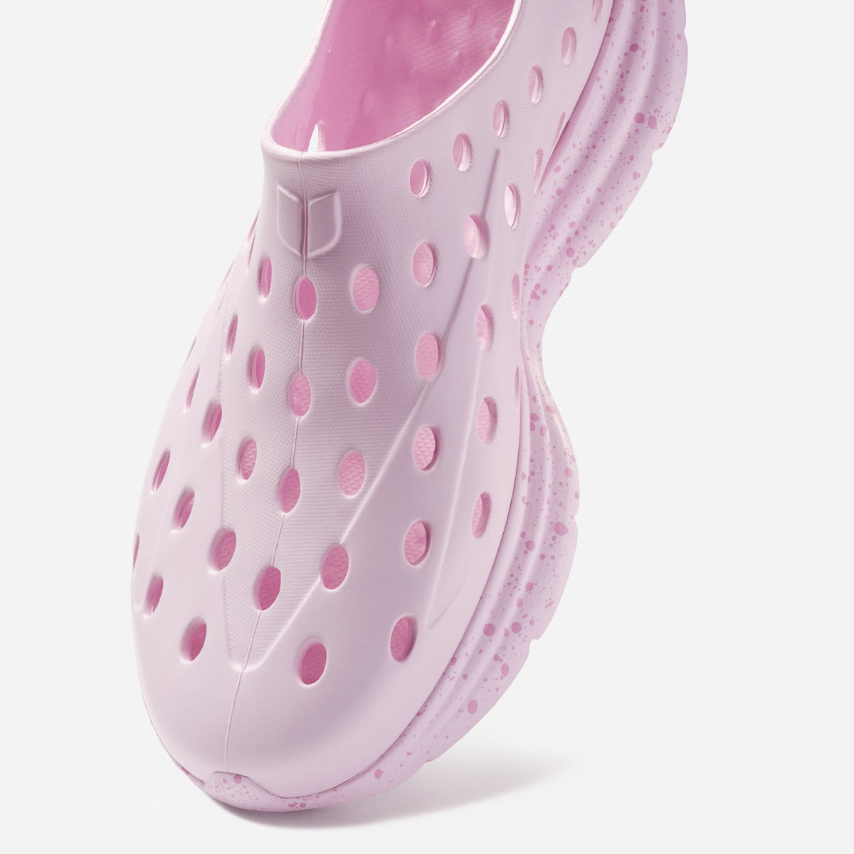 KANE Revive recovery shoe in bubblegum pink color, detail view