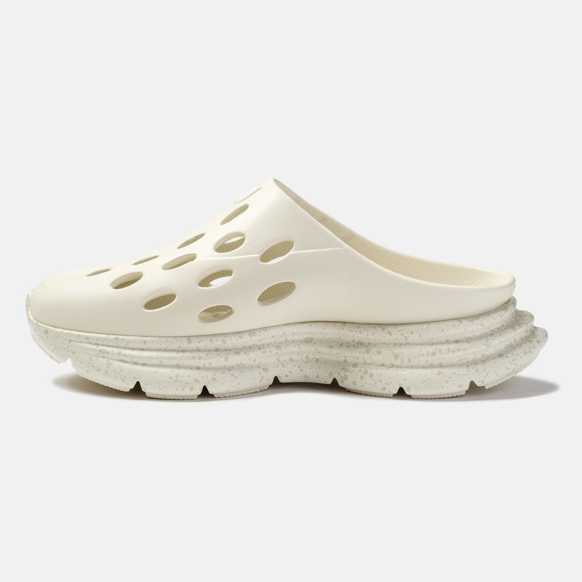 KANE Revive OB recovery shoe in bone color, reverse view