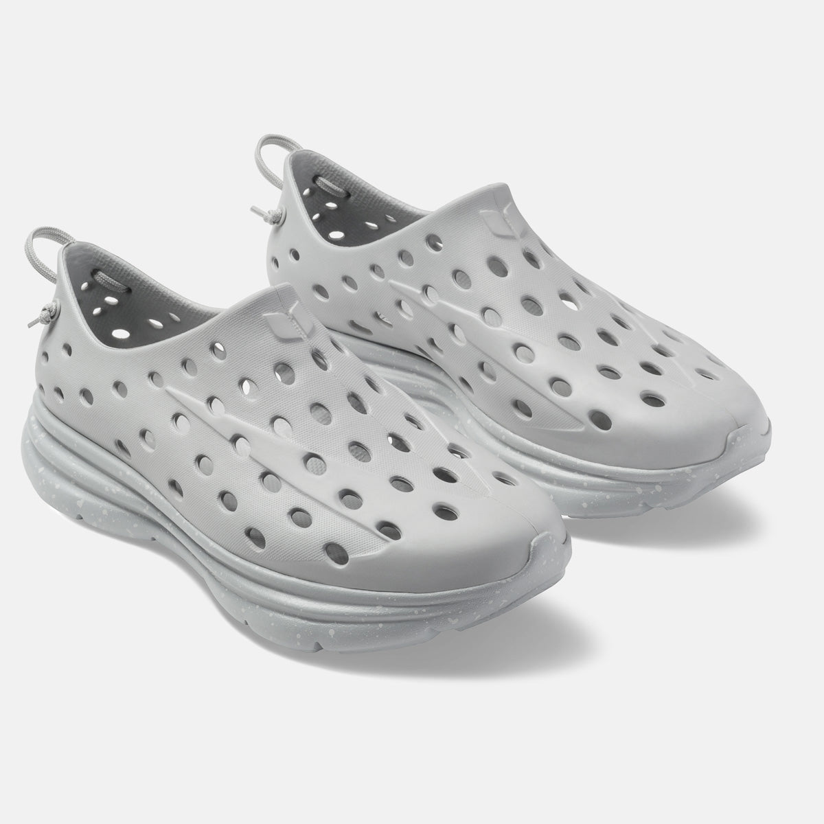 KANE Revive recovery shoe in stone color, 3/4 view