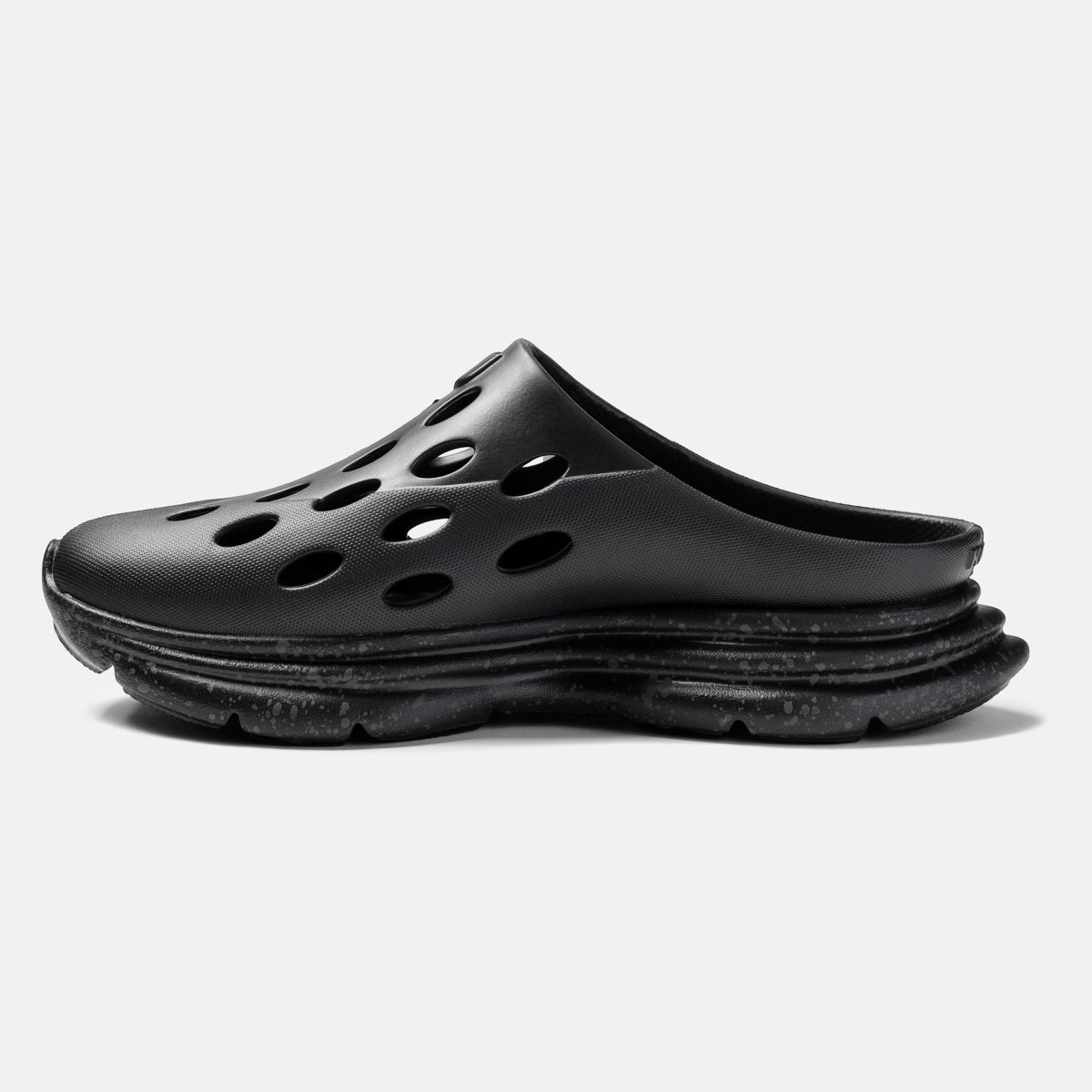 KANE Revive OB recovery shoe in black color, reverse view