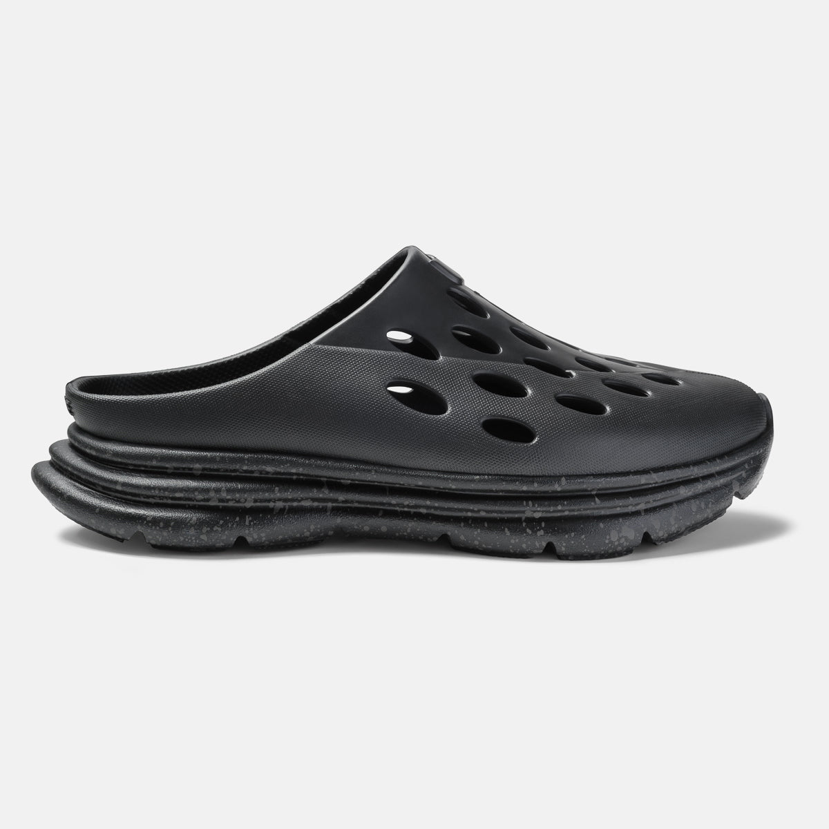 KANE Revive OB recovery shoe in black color, profile view