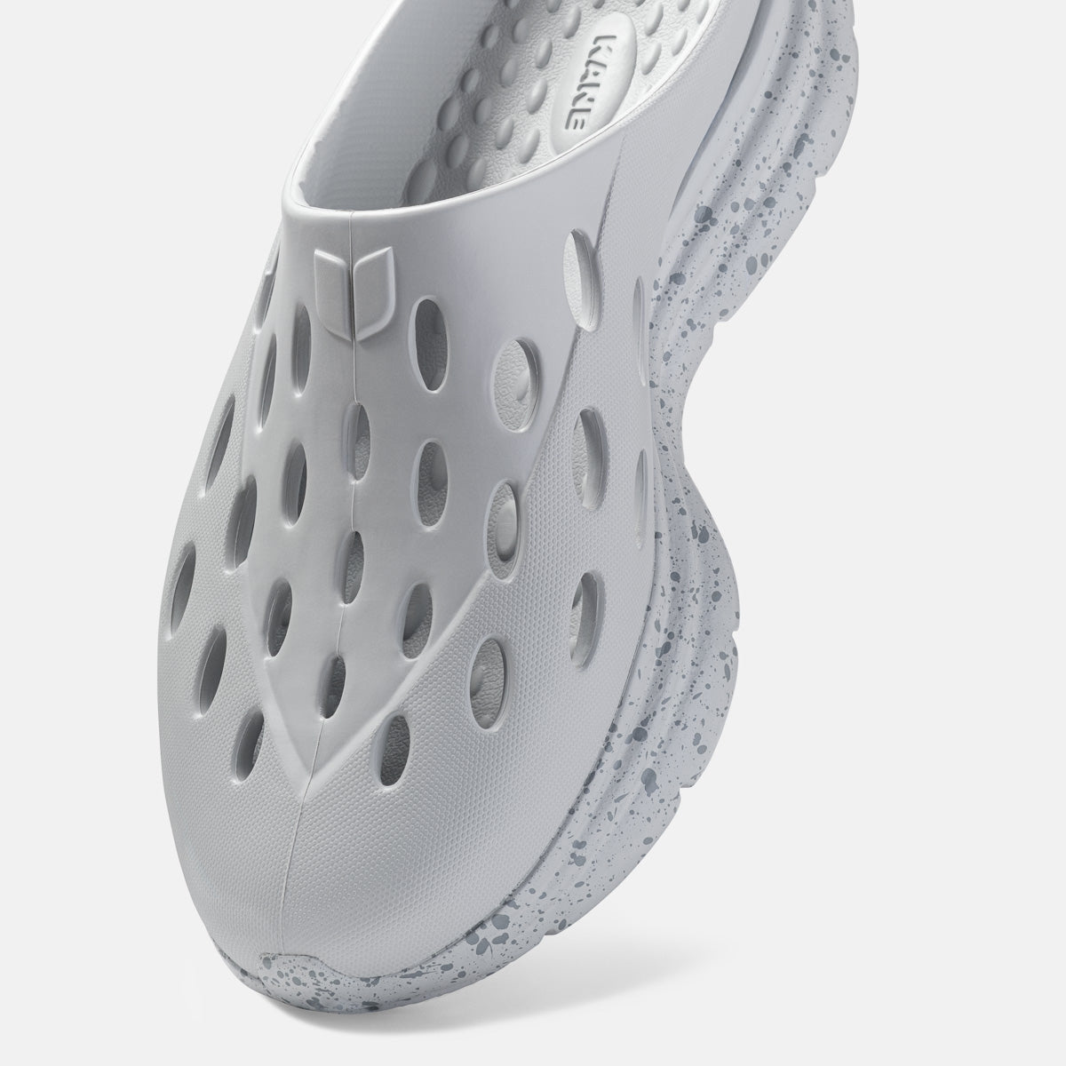 KANE Revive OB recovery shoe in stone speckle color, detail view