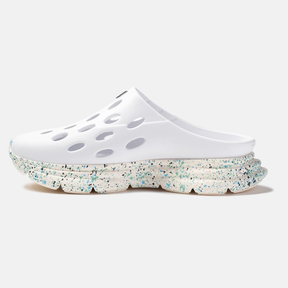 KANE Revive OB recovery shoe in white antique white speckle color, reverse view