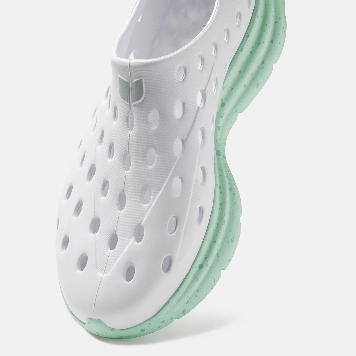 Revive - White / Spring